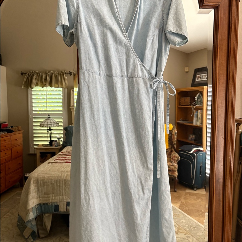 Liz Claiborne Chambray Blue Midi Wrap Dress with Flutter Sleeves